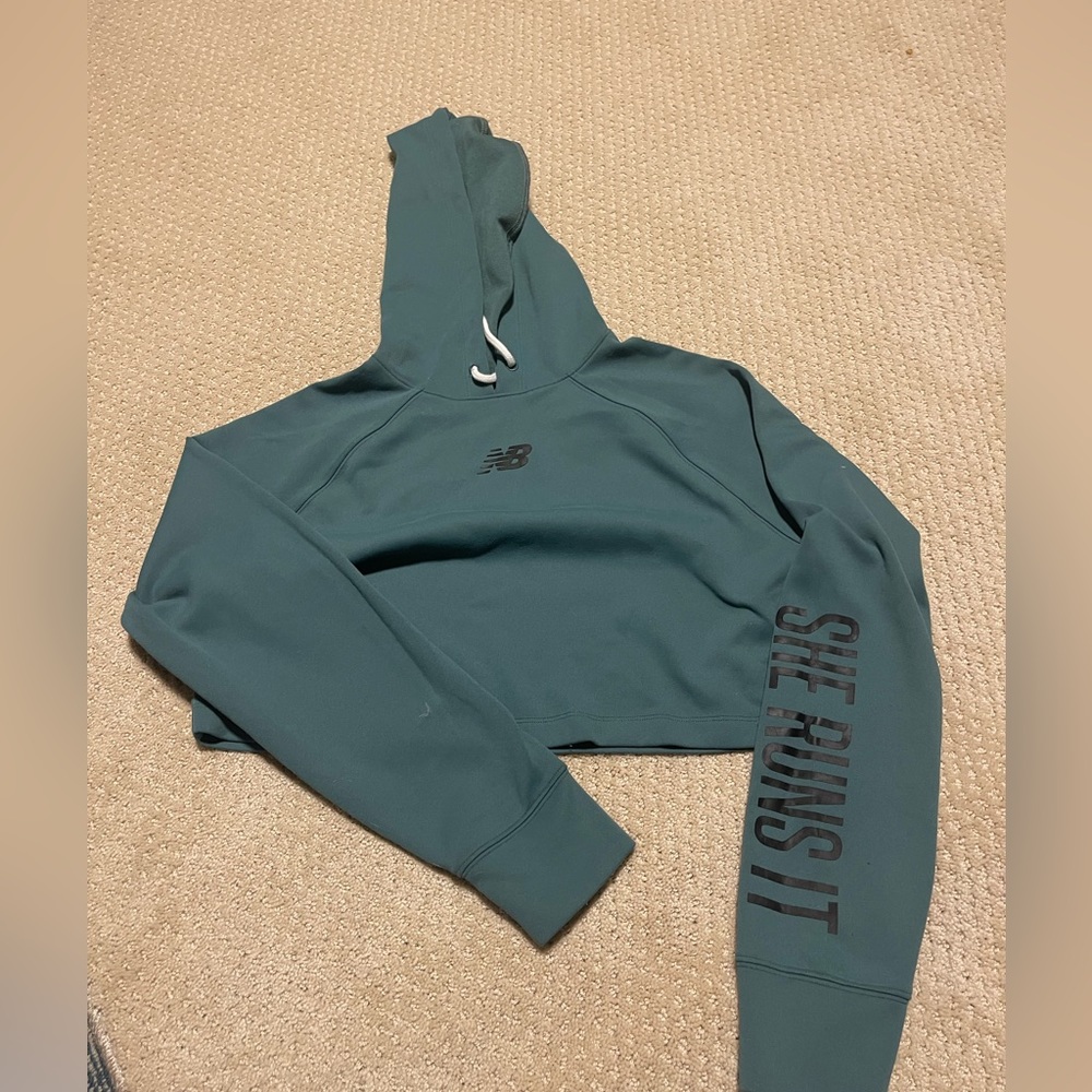 New Balance Crop Hoodie XS